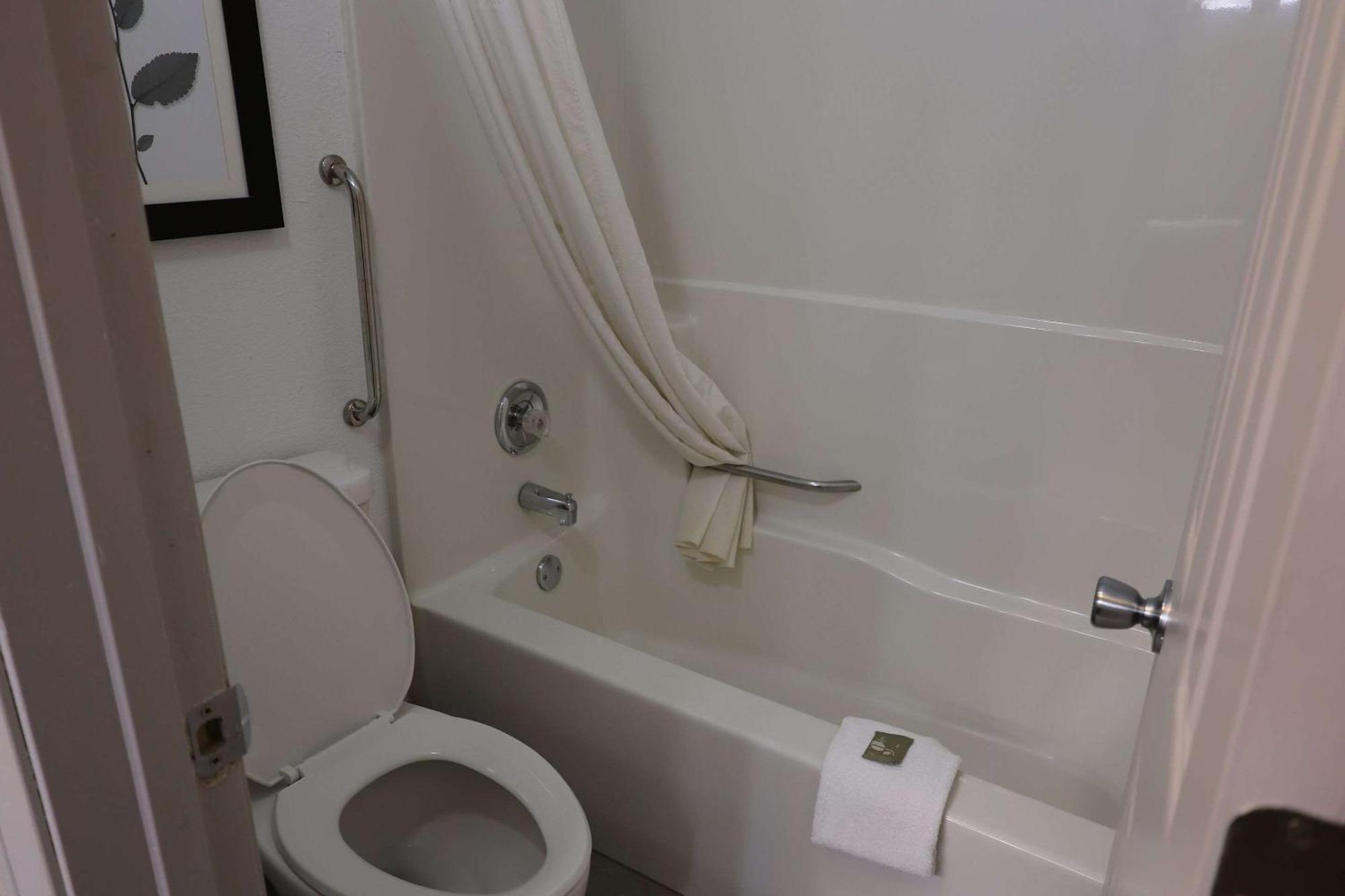 Country Inn & Suites By Radisson, Sparta, Wi Екстериор снимка